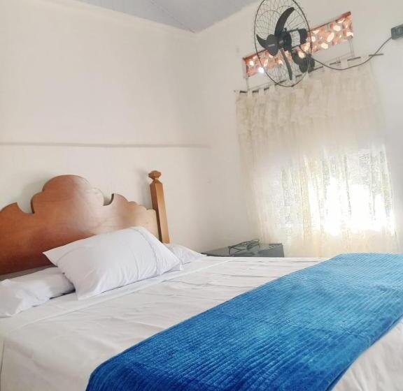 ユースホステル Pousada Espaço Cosmos