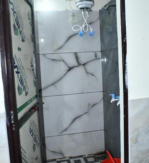 هاستل Kshipra Guest House