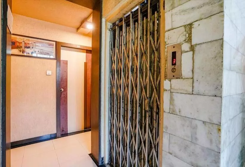 Fabhotel Samrat