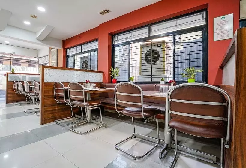 Fabhotel Samrat