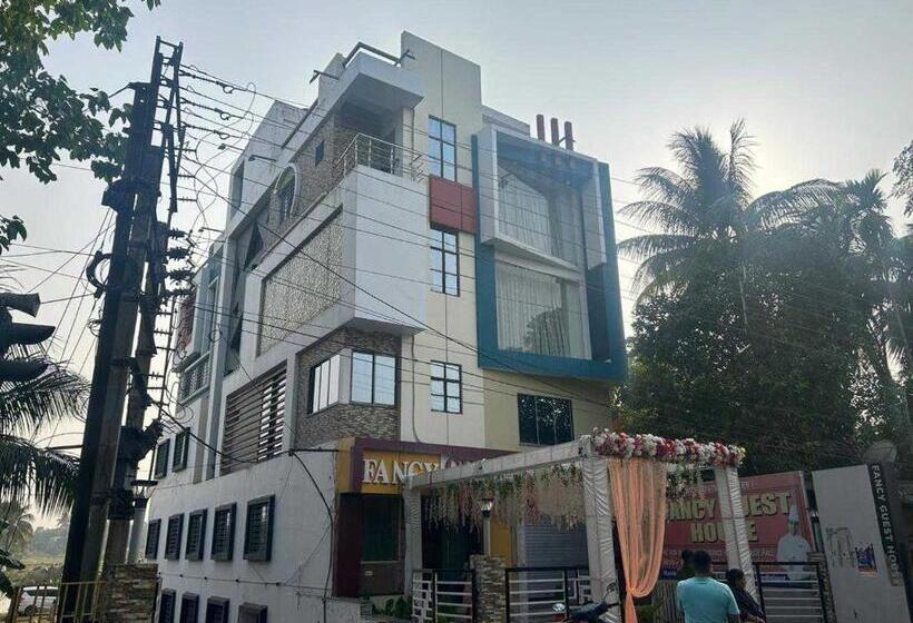 فندق Collection O Fancy Guest House