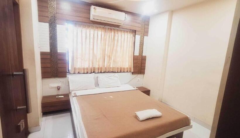 فندق Collection O Fancy Guest House