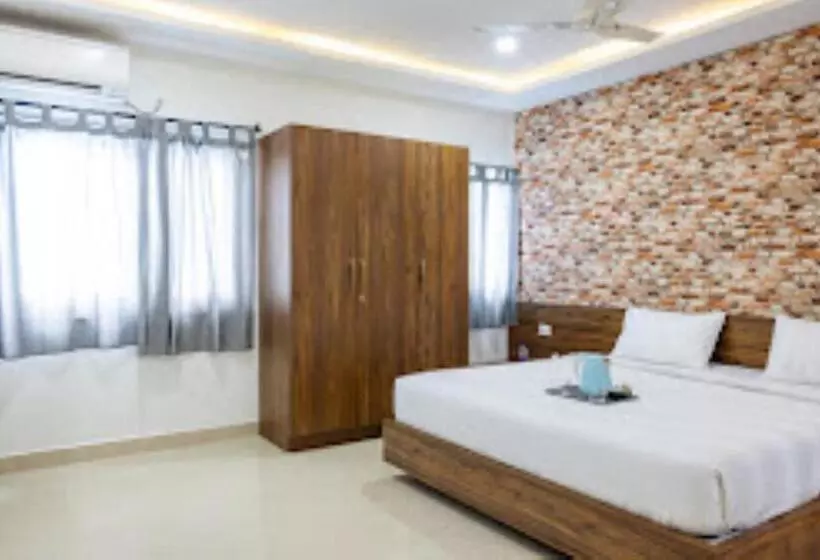 ホテル Garlica Grand Anantapur