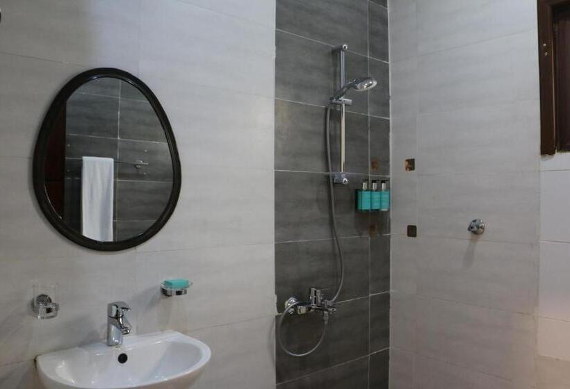 Hotel L Azure Beach Resort