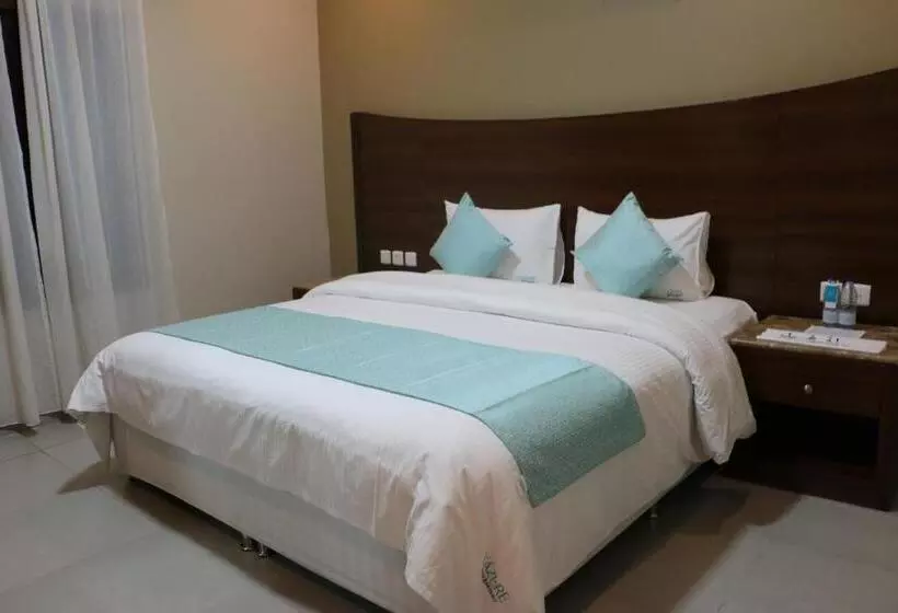 هتل L Azure Beach Resort
