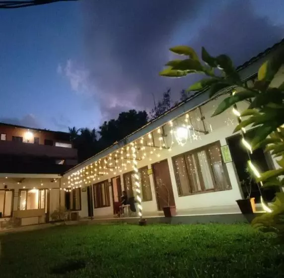 ホテル Nagri Airport Inn