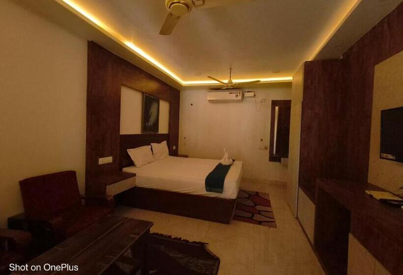 هتل Nagri Airport Inn