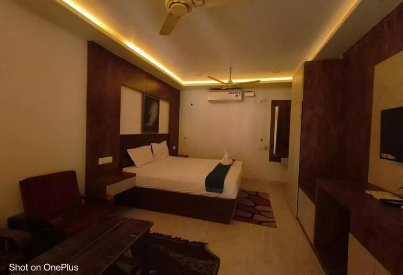 ホテル Nagri Airport Inn