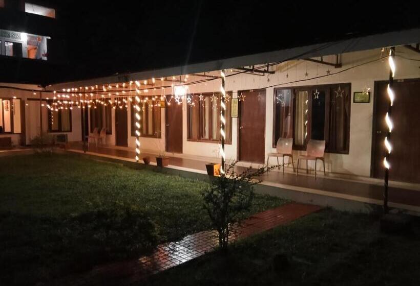 هتل Nagri Airport Inn