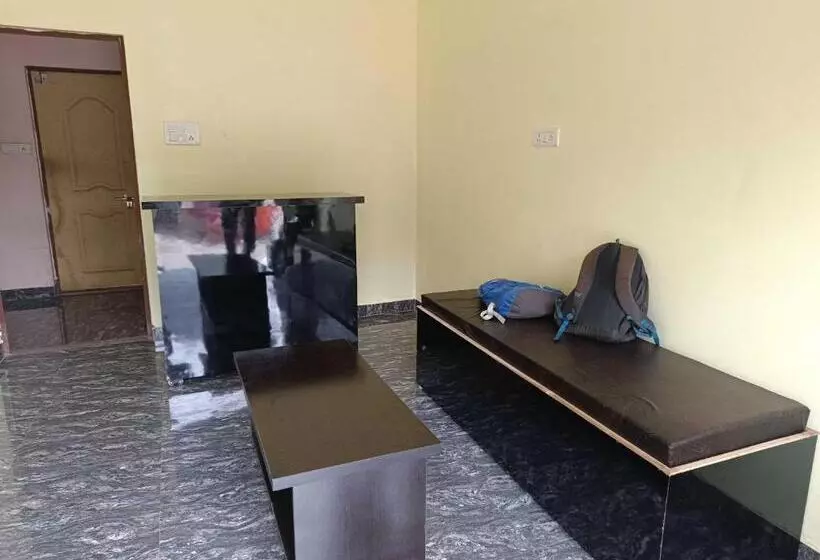 Hotelli Oyo Purvi Ganga P.guest House