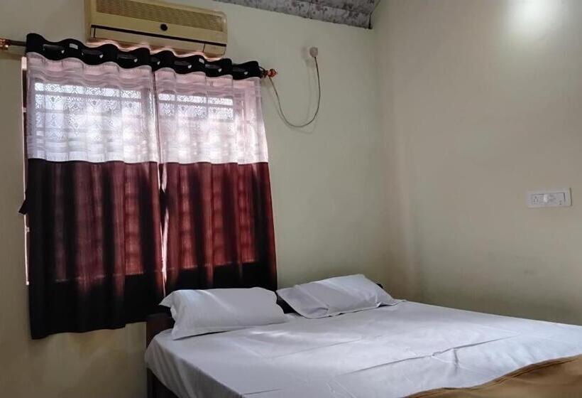 בית מלון כפרי Sea Sun Cottage