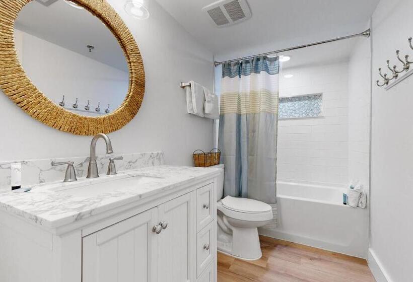 فندق Surf Dweller 211