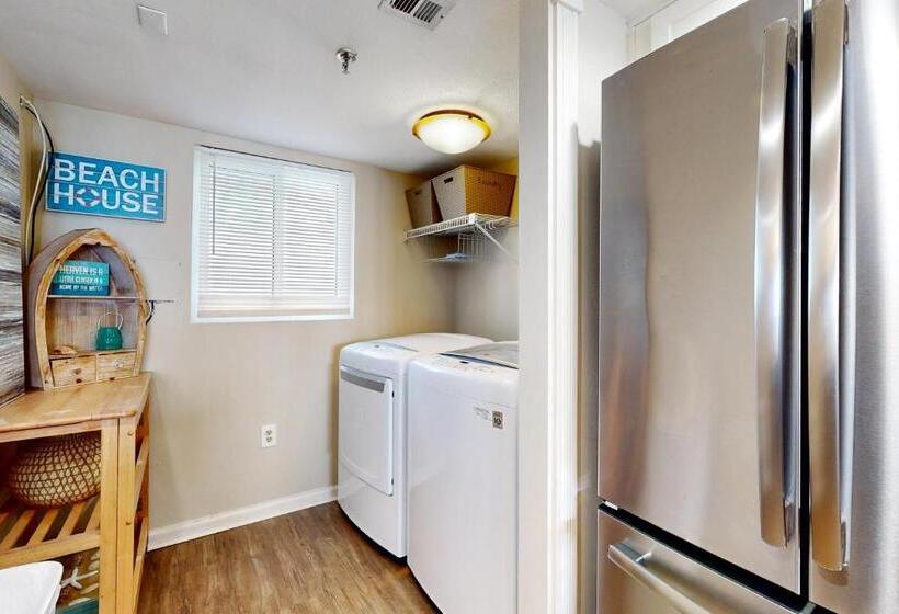 فندق Surf Dweller 211