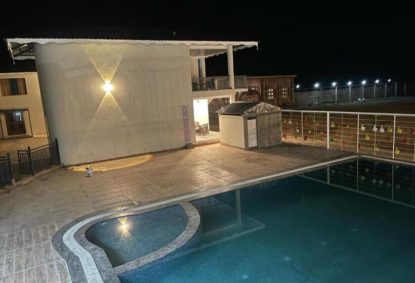 Jalsa Hotel And Resort