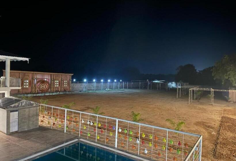 Jalsa Hotel And Resort