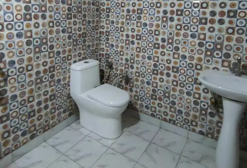 Oyo Hotel Freedom Inn