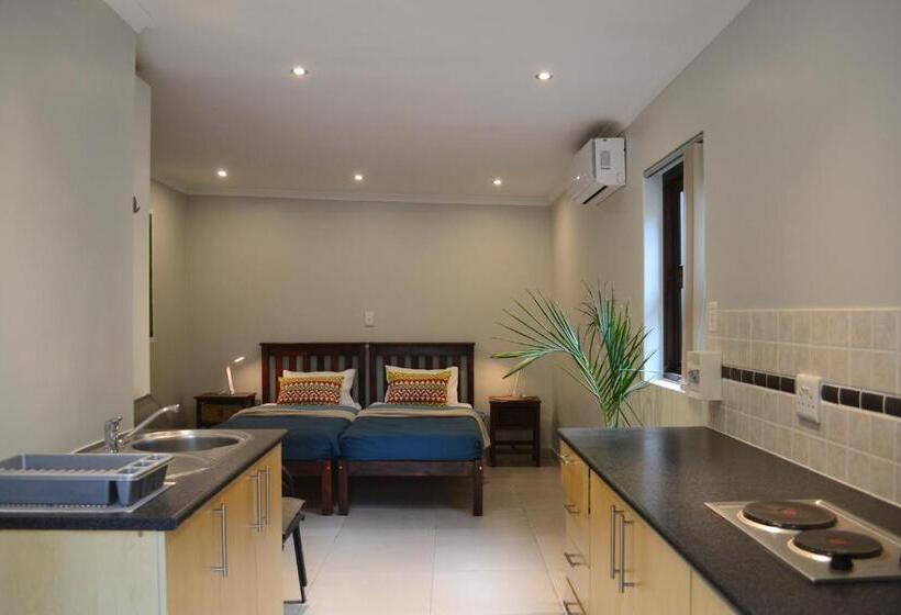 פנסיון 86 On Crassula Guesthouse