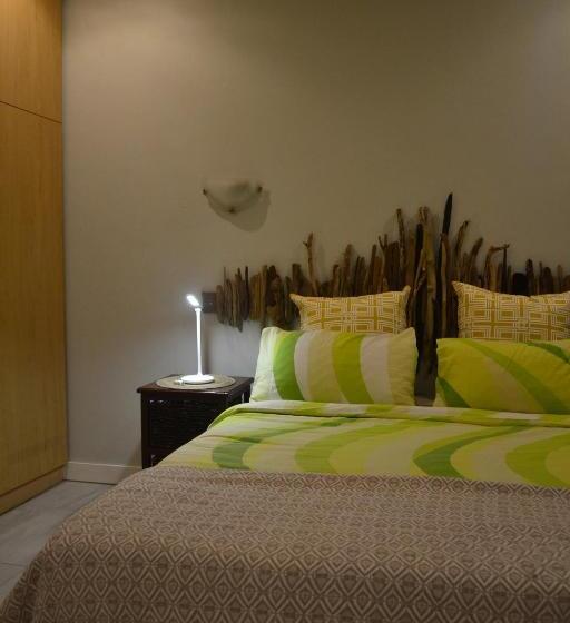 פנסיון 86 On Crassula Guesthouse