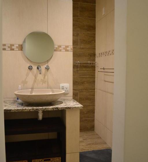 פנסיון 86 On Crassula Guesthouse