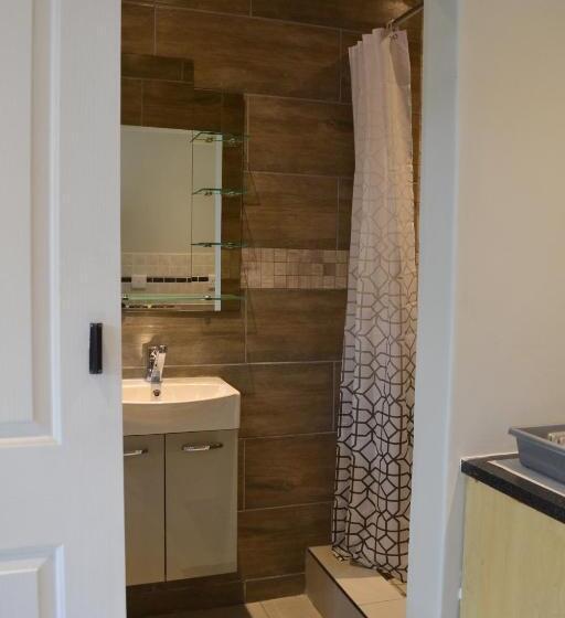 פנסיון 86 On Crassula Guesthouse