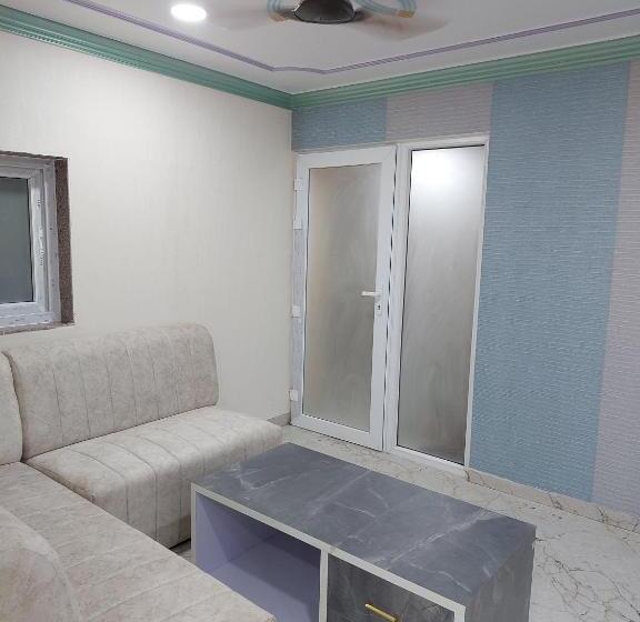 Majatalo New Darshika