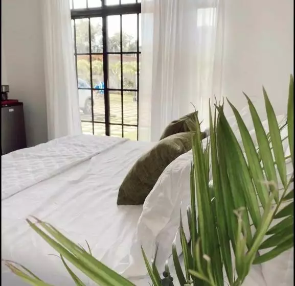 پانسیون Stylish Room By The Beach