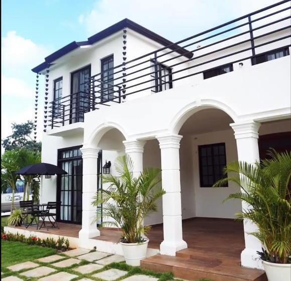 پانسیون Stylish Room By The Beach