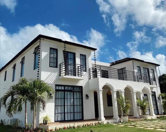 پانسیون Stylish Room By The Beach