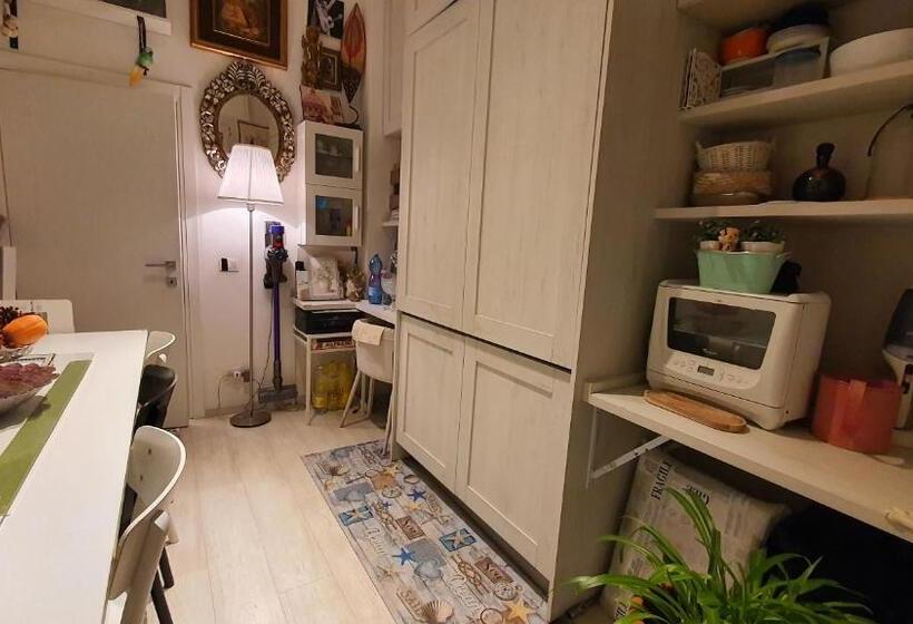 پانسیون Suite In House.