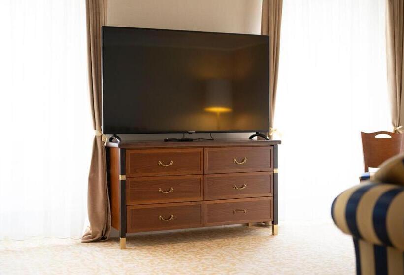 Scuol Palace Culture, Nature & Health