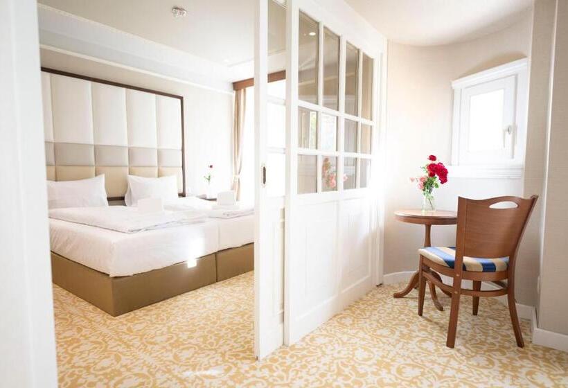 Scuol Palace Culture, Nature & Health