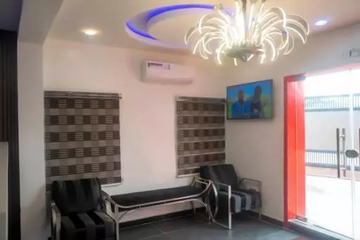 Triple Tee Luxury Hotel & Service Apartments Surulere