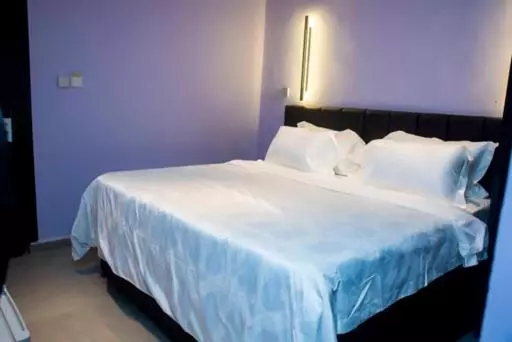 Triple Tee Luxury Hotel & Service Apartments Surulere