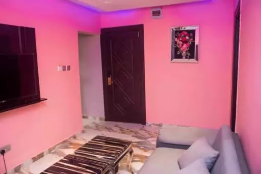 Triple Tee Luxury Hotel & Service Apartments Surulere