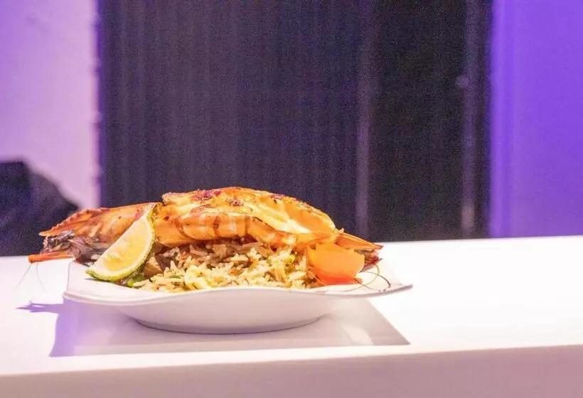 Triple Tee Luxury Hotel & Service Apartments Surulere