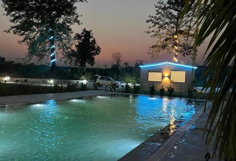 Wild Planet Corbett Hotel And Resort
