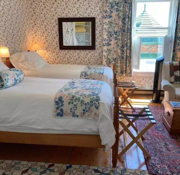 ユースホステル Mecklenburgh Inn