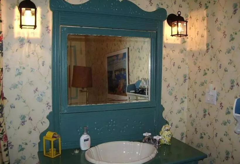 ユースホステル Mecklenburgh Inn