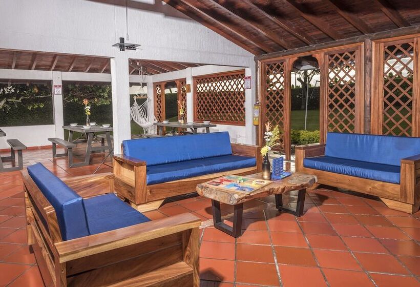 تختخواب و صبحانه Chalet La Alemania