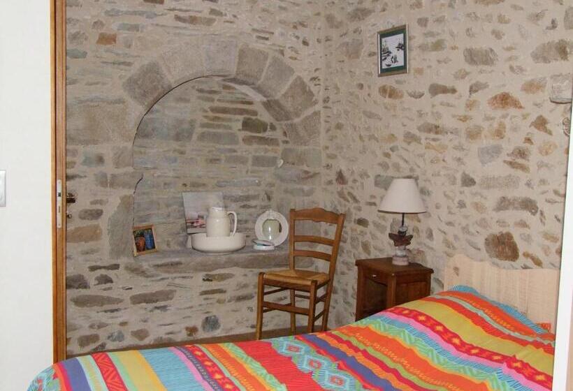 تختخواب و صبحانه L Tas De Cailloux