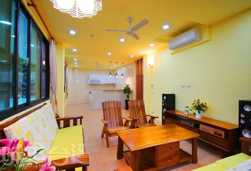 تختخواب و صبحانه Sunlight Forest