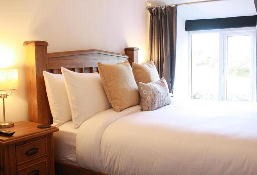 مبيت وإفطار The Black Dog Inn