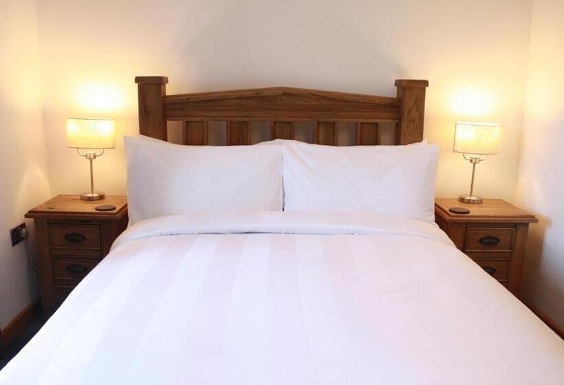 مبيت وإفطار The Black Dog Inn