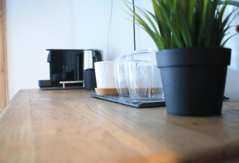 مبيت وإفطار The Black Dog Inn