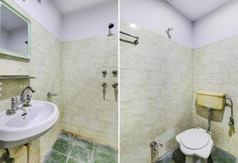 Collection O Hotel H P