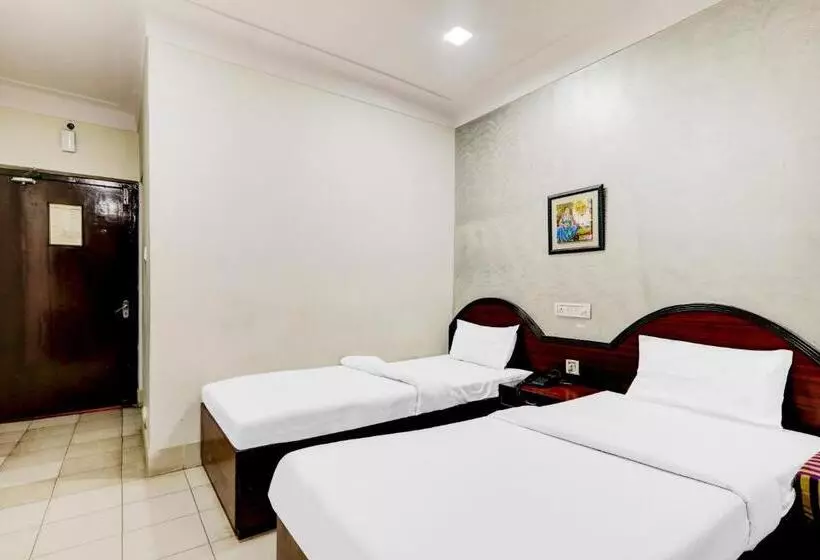 Collection O Hotel H P