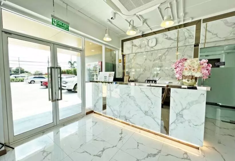 Golden Nest Hotel   Suvarnabhumi