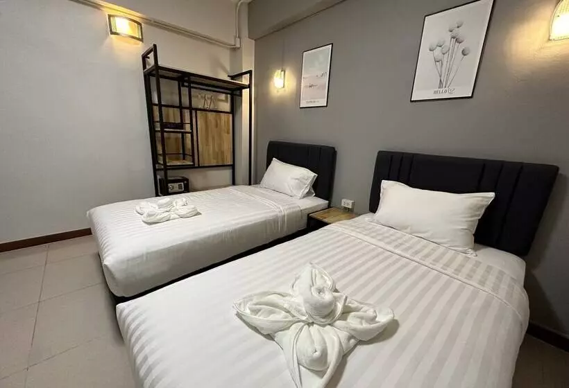 Golden Nest Hotel   Suvarnabhumi