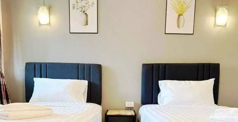 Golden Nest Hotel   Suvarnabhumi