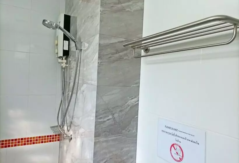 Golden Nest Hotel   Suvarnabhumi